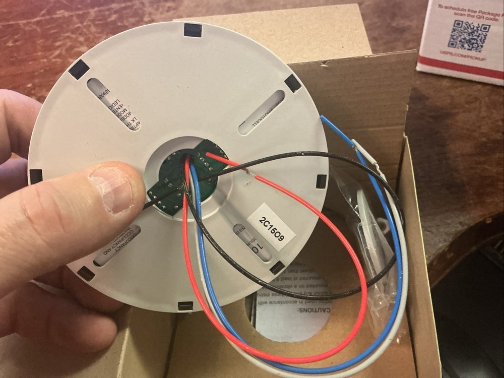 Leviton OSC10-M0W Multi-Technology Celing Mount Occupancy Sensor (new)