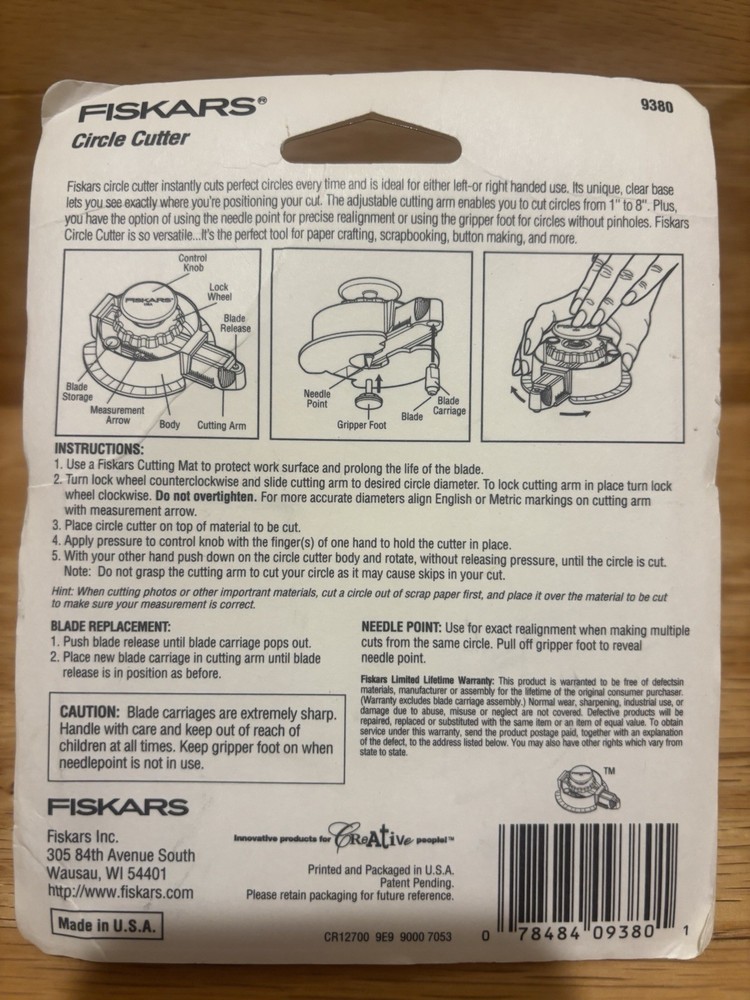 Fiskars Circle Cutter With 2 Replacement Blades 1"-8" Circles