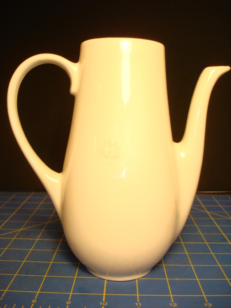 SYRACUSE CHINA BEAUTIFUL TALL CREAMER