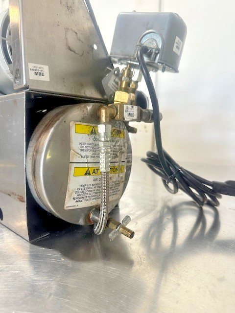 MANITOWAC BEVERAGE SYSTEM APH3 RESTAURANT BAR BEER SODA MULTIPLEX AIR COMPRESSOR