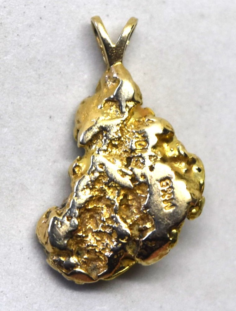 Beautiful 10K Solid Gold Nugget and Diamond Pendant