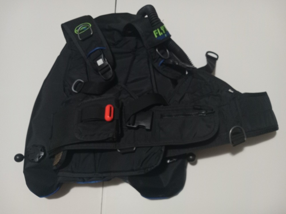 Dacor Flyt pac scuba diving bcd