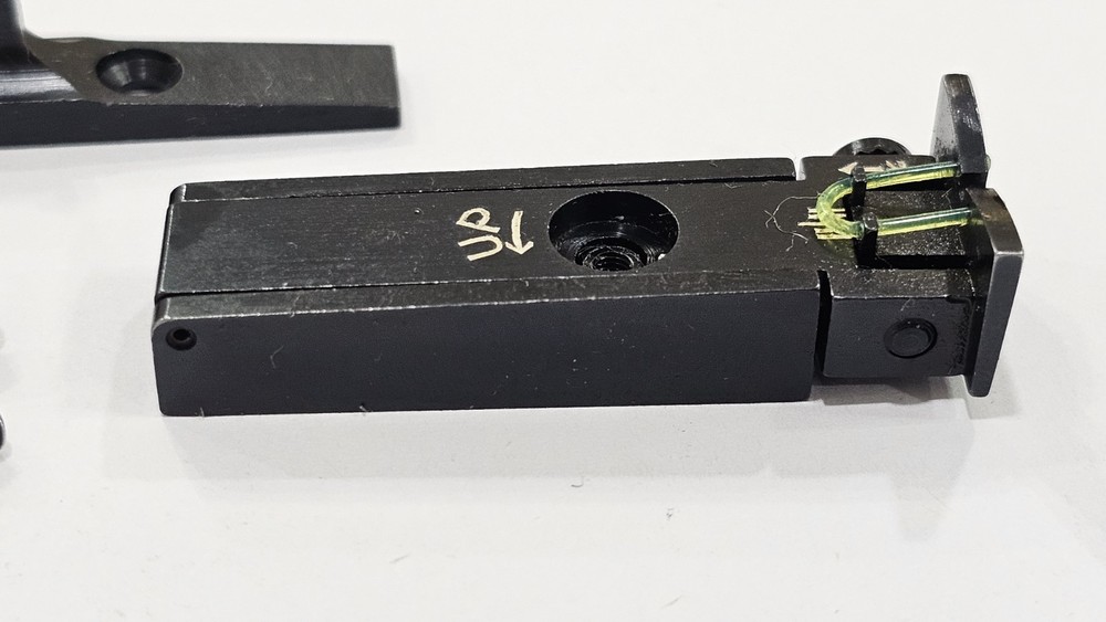 T/C Black Diamond Muzzleloader Sight Set With Screws (10)