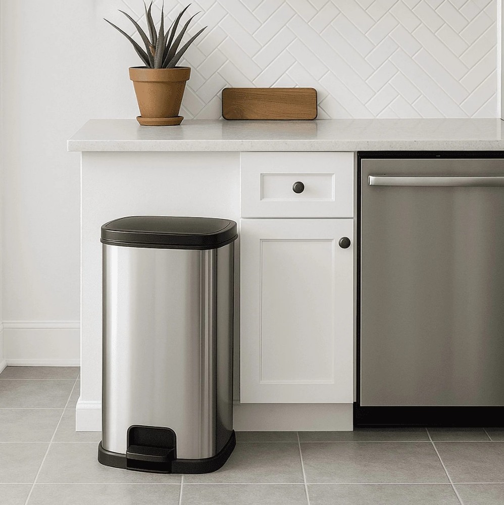 Mainstays Kitchen Trash Can, 13.2 Gallon Plastic Step Garbage Bin with Lid, Silv