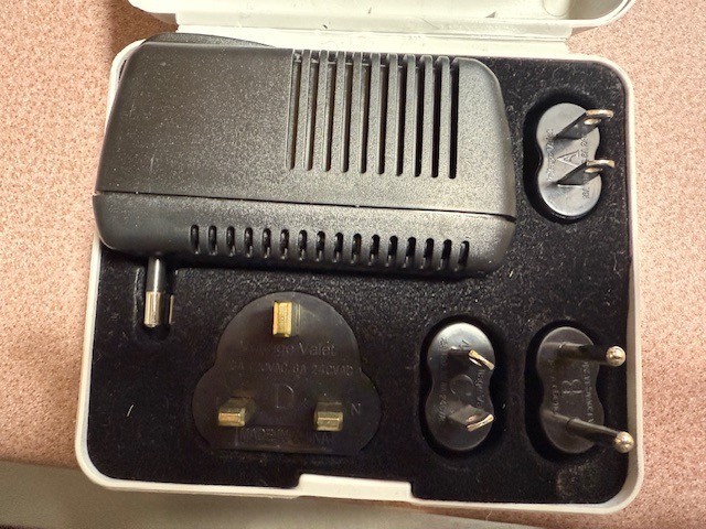 Voltage Valet 50/2000 Watt Autoswitching Voltage Converter