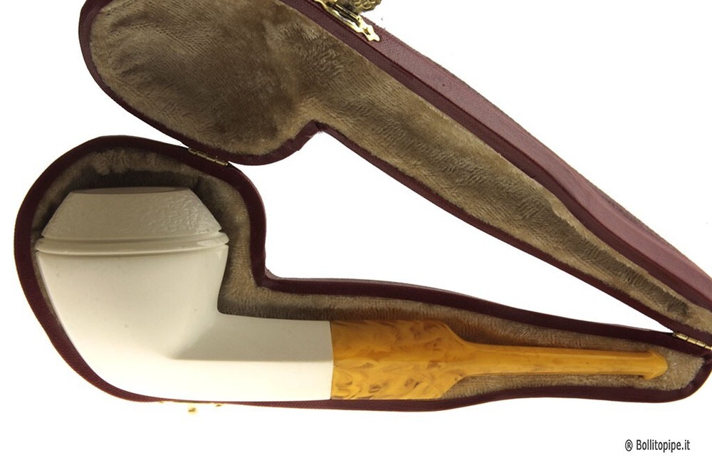 “Bulldog“ meerschaum pipe