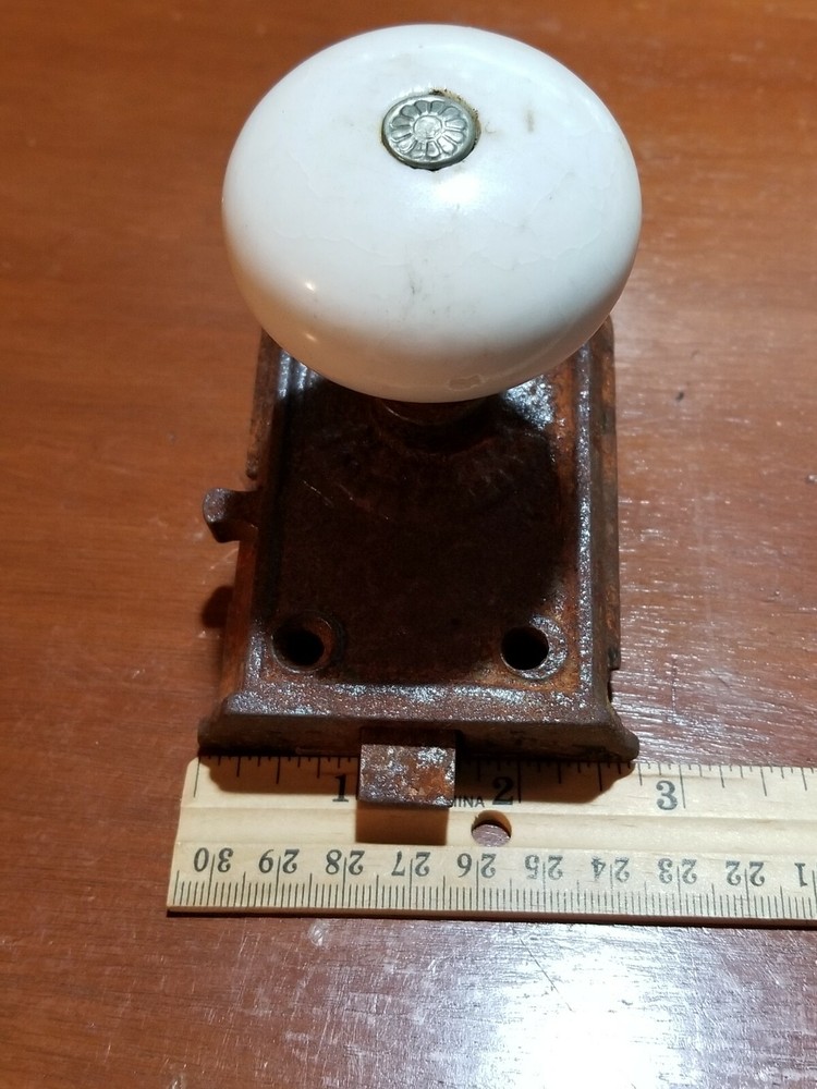 Vintage Cool Door Knob Pull Latch