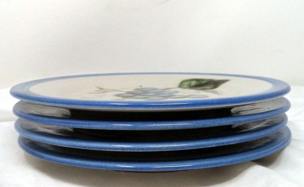 JOHN B TAYLOR Ceramics Blue Grapes Pattern Round 8" Plate