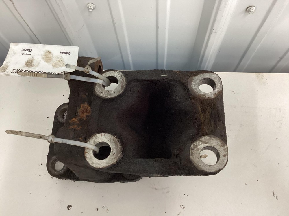 Mack E7 Engine Mount - Used