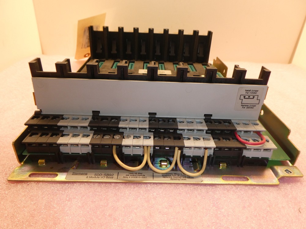 SIEMENS 500-5892 6 MODULE I/O BASE CHASSIS MODULE