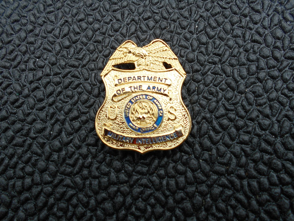 Federal Shield - Instructor Retired full size
