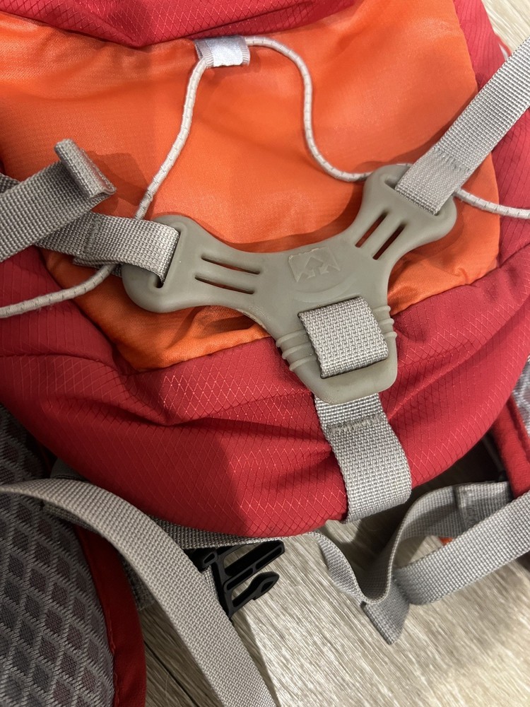 Nathan Hiking Running Backpack Red/Orange lightweight
