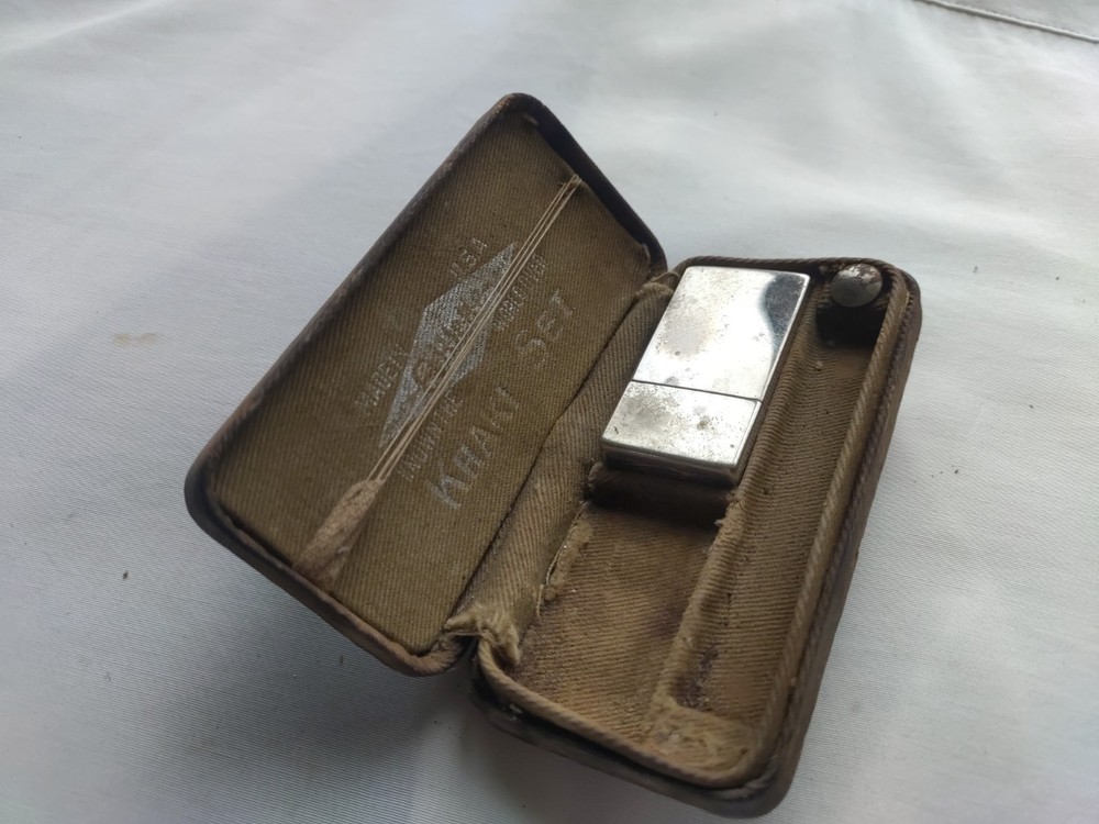Nice Khaki World War I Razor Set