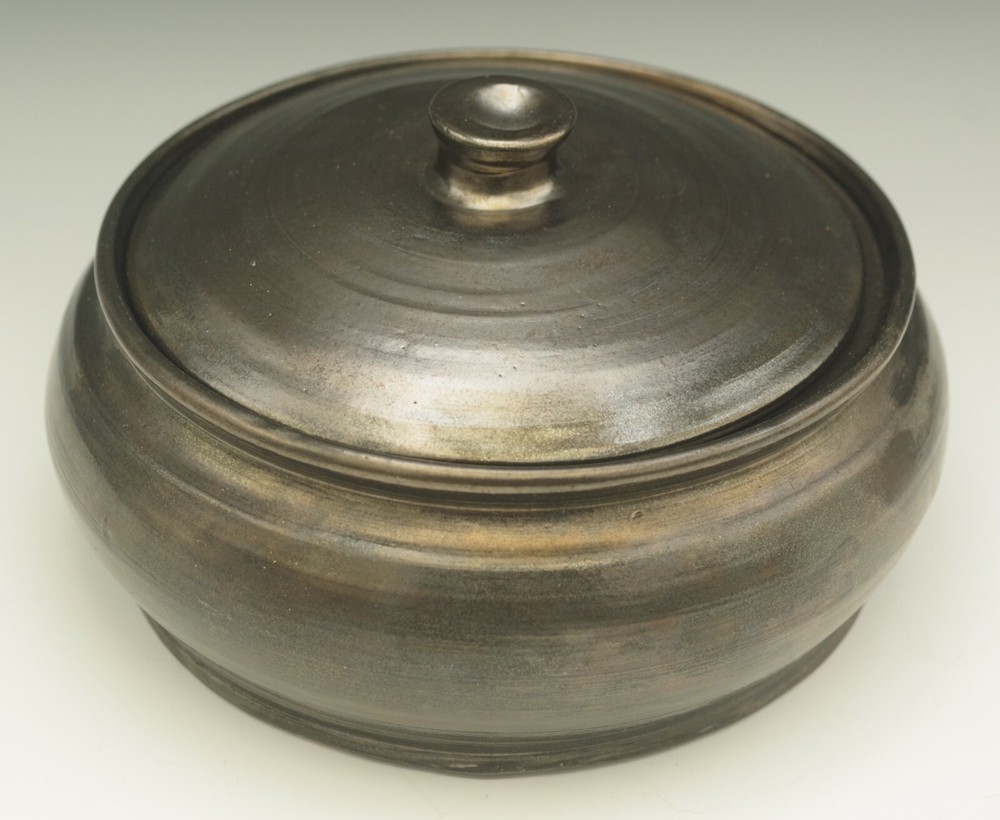 REDWARE PENNSYLVANIA D. LONG OLD EAGLE STUDIOS MANGANESE GLAZE BAKER DISH