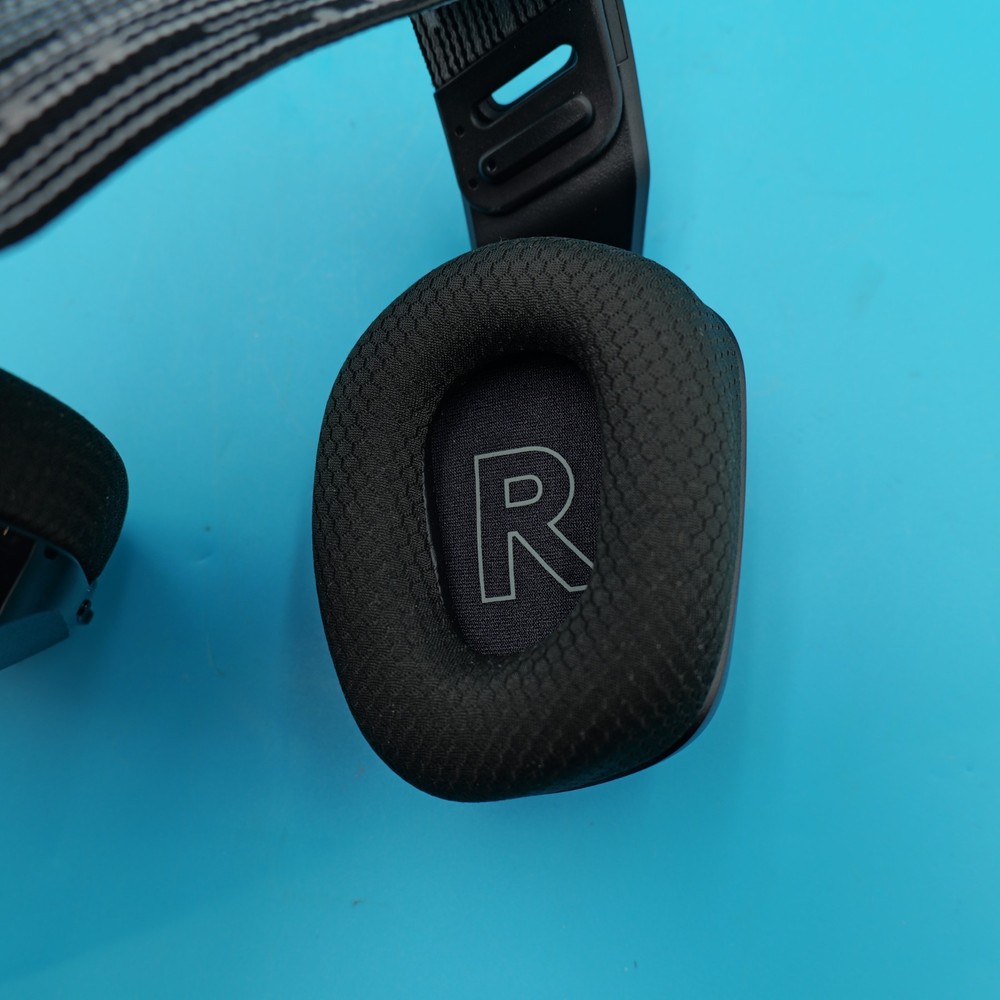 Logitech G733 LIGHTSPEED Wireless Gaming RGB Headset (Read description)