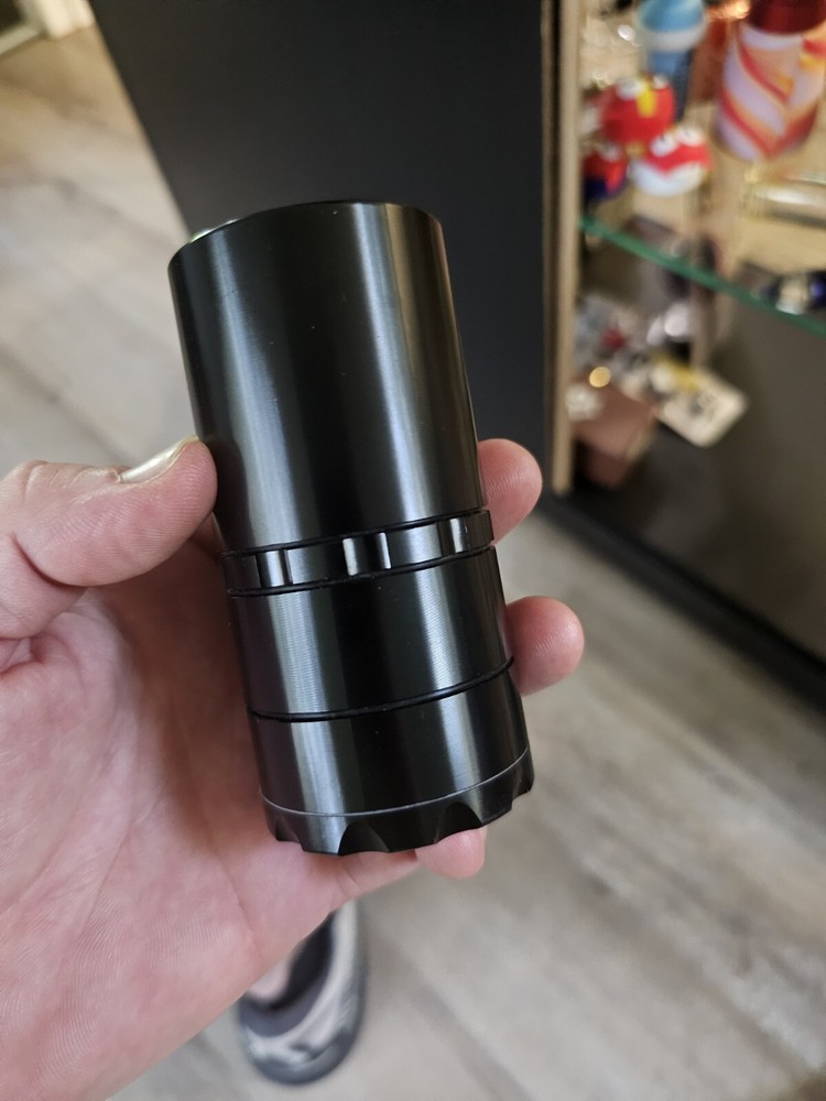 4"  Black Grinder