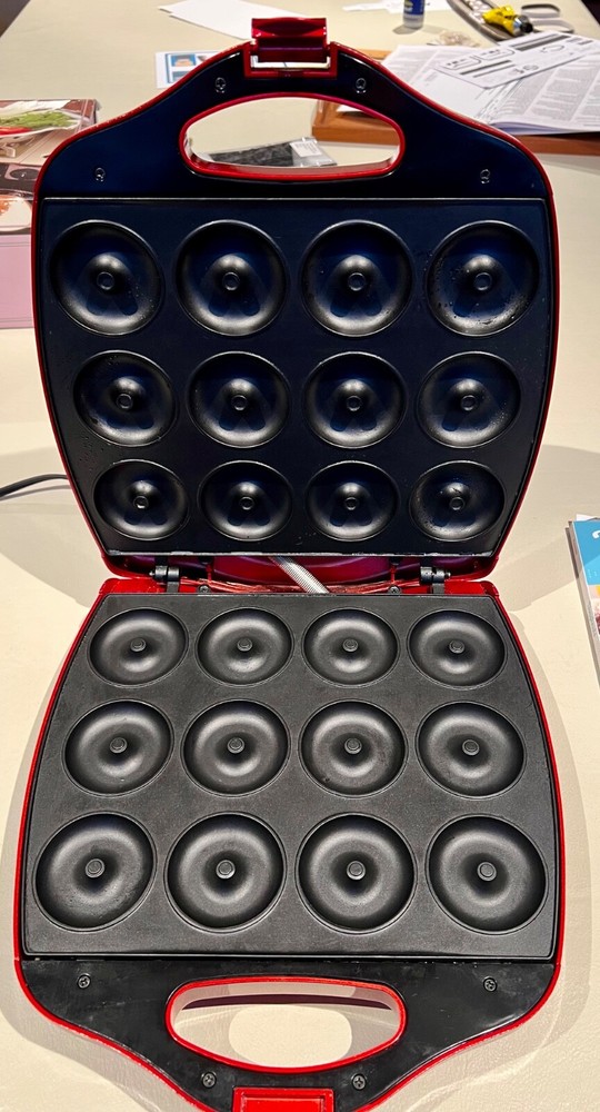 VonShef 12 Mini Doughnut Maker Donut Machine for Kid-Friendly Breakfast/Snacks