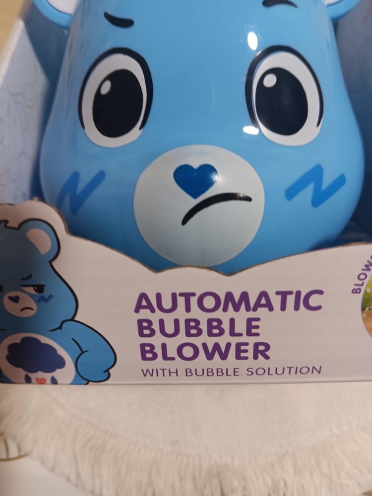NEW IN BOX CARE BEARS AUTOMATIC BUBBLE BLOWER W/ SOLUTION GRUMPY BEAR 8.25"...