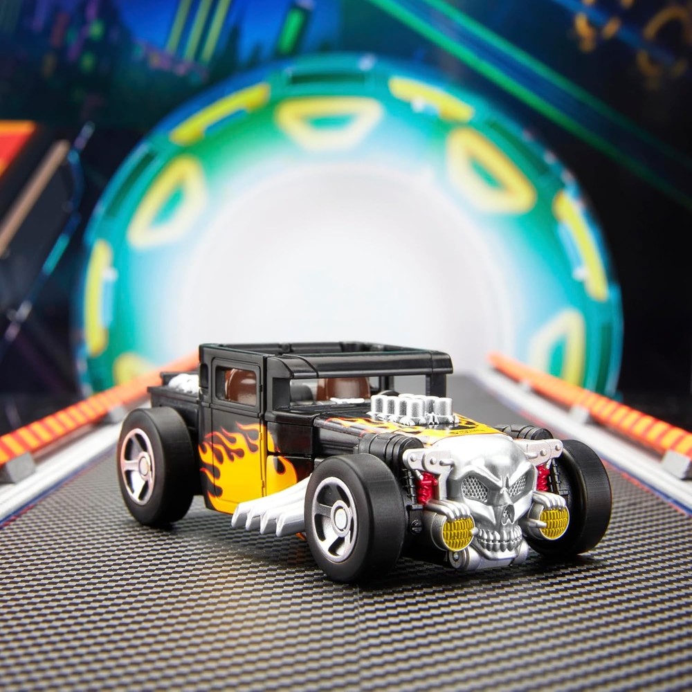 Transformers Collaborative Hot Wheels x Bone Shaker, Deluxe Class 5-Inch...