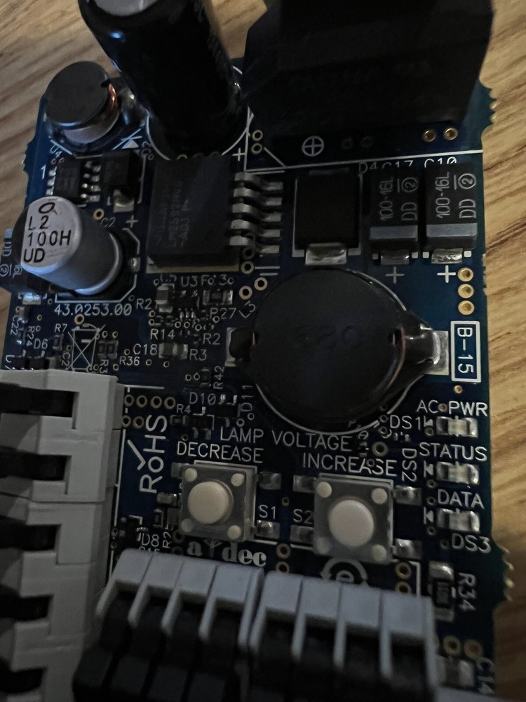 ADEC Dental QUAD VOLTAGE INTRA-ORAL LIGHT SOURCE