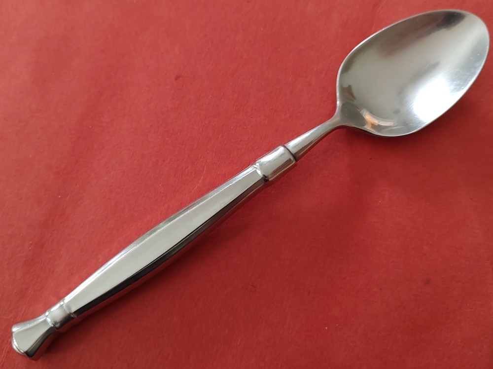 Oneida ACT II (2) Heirloom Stainless Cube Logo Satin Flatware PER PIECE