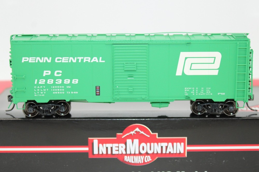Intermountain HO Scale PC Penn Central Post War Box Car NOS