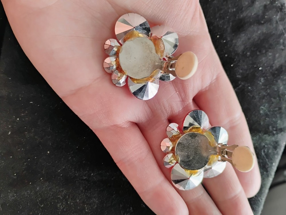 Sparkly clip on earrings