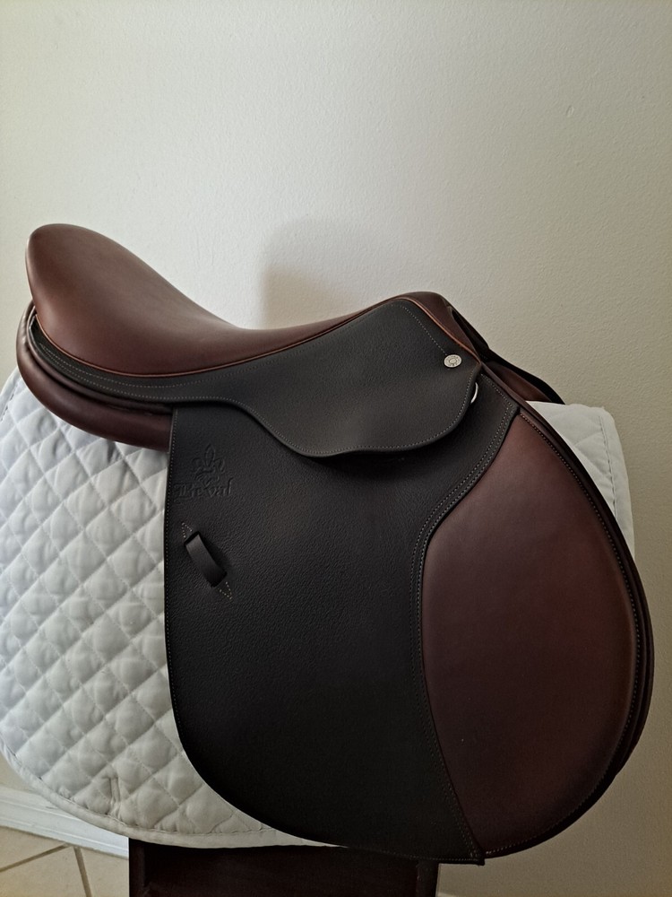 Beval Artisan 17" saddle 1.5" Flap MW 