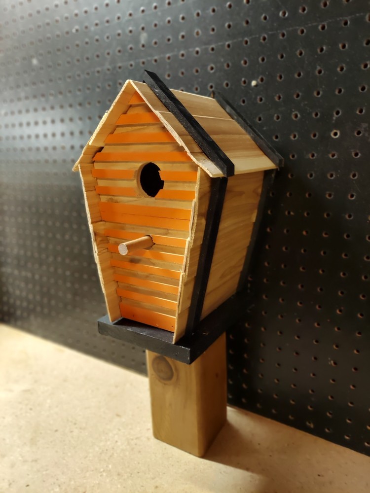 Unique 100% cedar whimsical looking birdhouse - easy clean on back