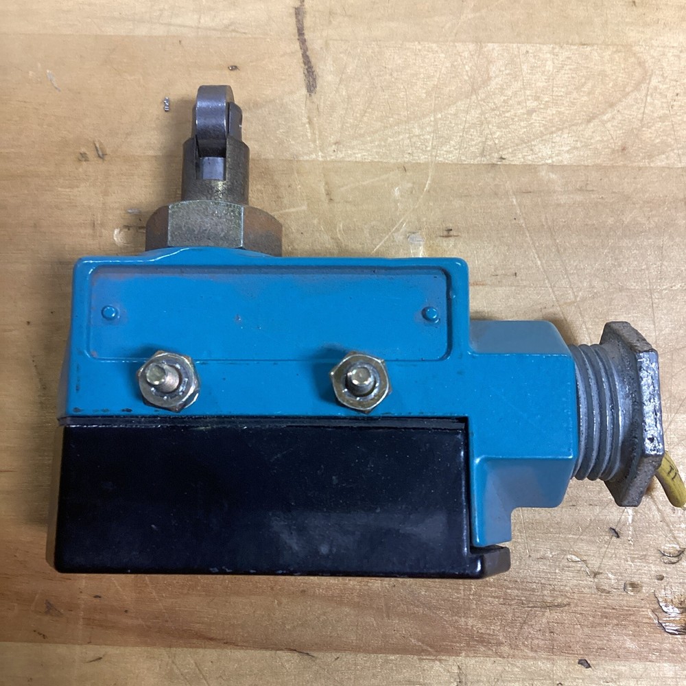 MICRO SWITCH BZE6-2RQ81 F32