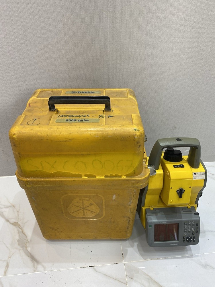 Trimble 5503 DR200+ Total Station With Trimble CU Controller