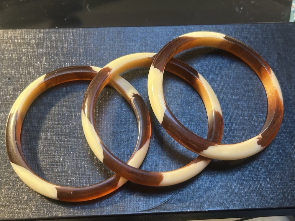 Vintage Brown & Beige Plastic Bangles