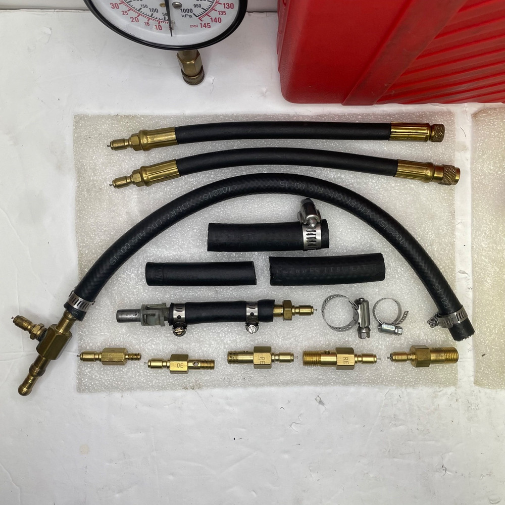 Mac Tools FIT810B Basic Fuel Injection Test Kit w/ Case – As Pictured – Used