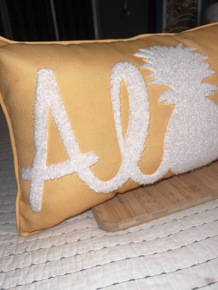 ALOHA GOLDEN PILLOW