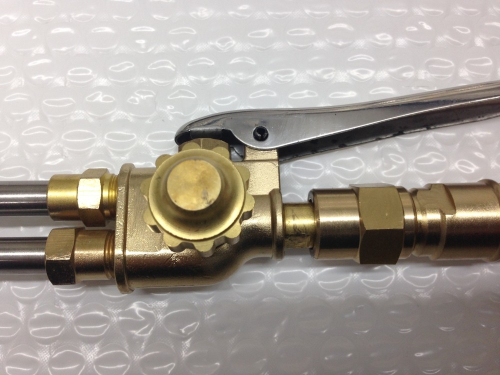 VICTOR TYPE 100FC CUTTING TORCH HANDLE WITH CUTTING ATTACHMENT-US Supplier!!!