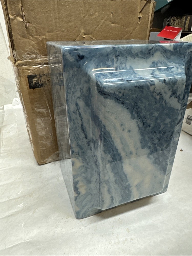 MacKenzi The Classic Urn Vault Sky Blue