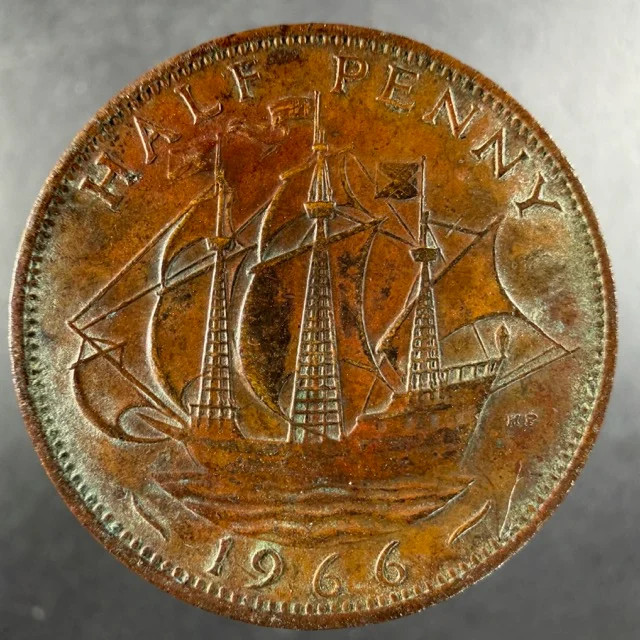 1966 Great Britain Half Penny Sharp Features Golden Hind