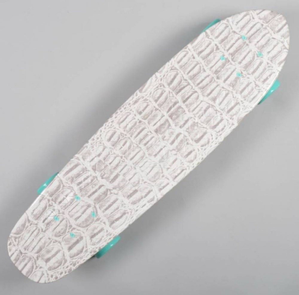 Diamond Supply Co “White Croc” cruiser board