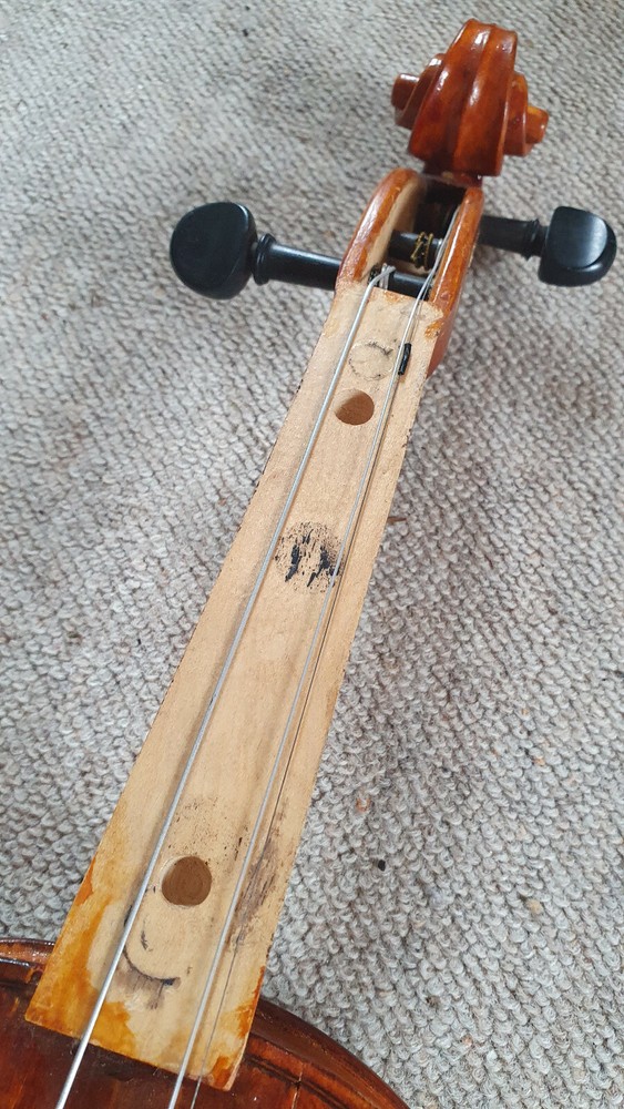 Nice, old 4/4 Violin violon, 1 part back, replaced neck, missing fingerboard!