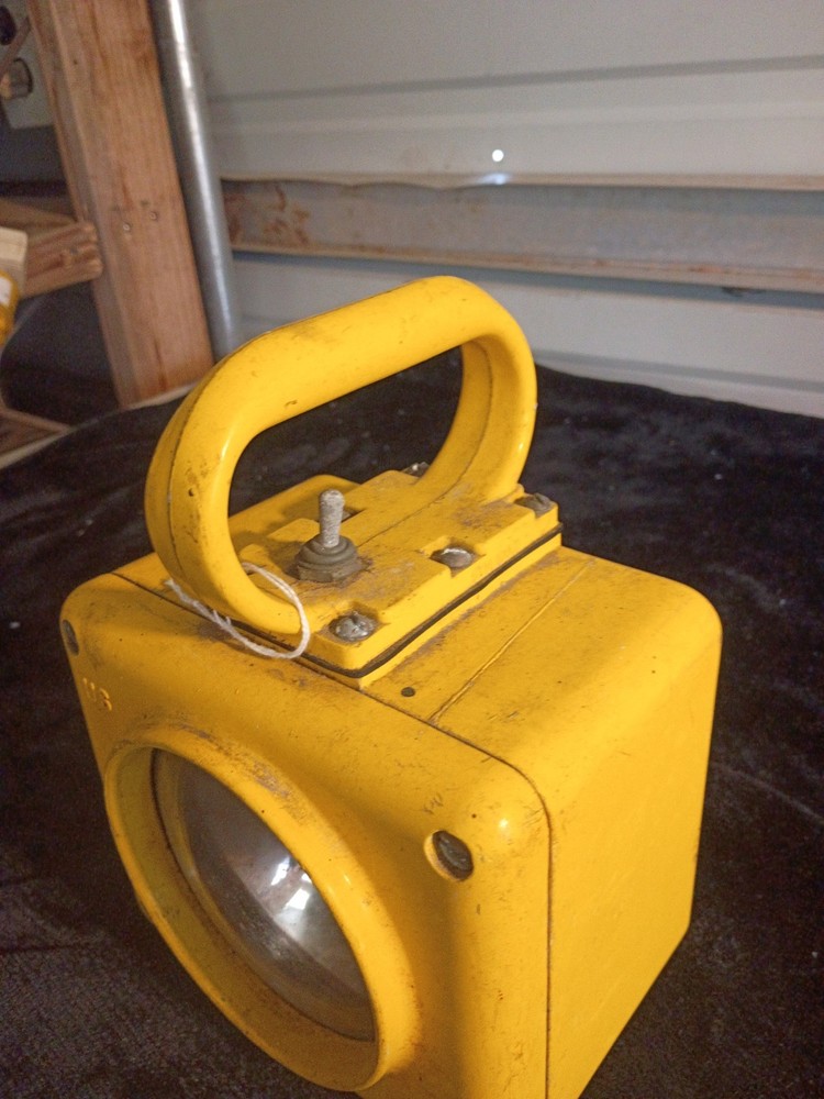 Vintage US NAVY Submarine Battle Lantern Hand Held Deck Flashlight USN untested