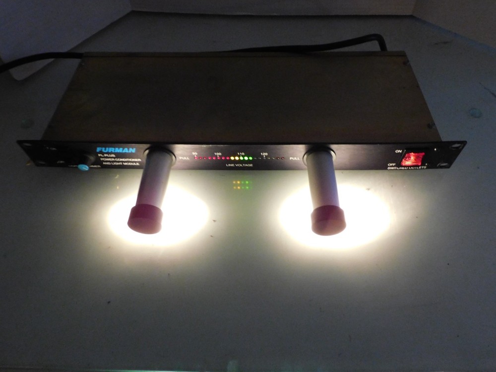 Furman PL-Plus Series Power Conditioner & Light Module Excellent Condition