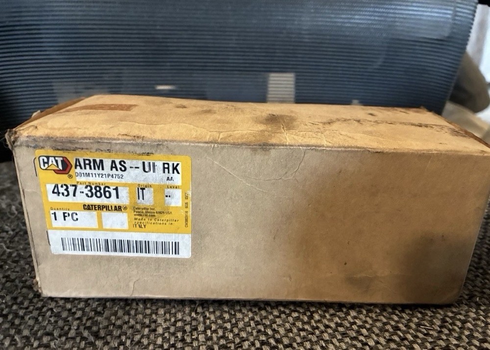 NIB CAT Injector Rocker Arm