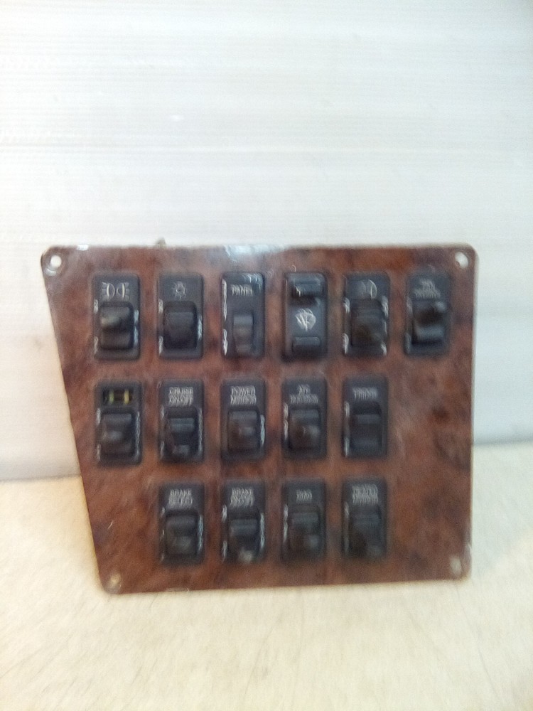 2006 International 9200 Dash Switch Panel 245962, A-3905