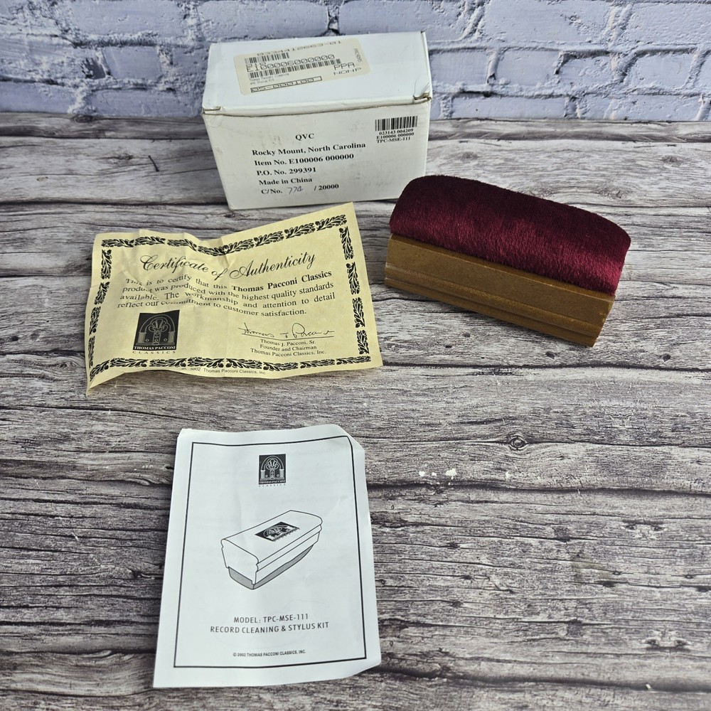 Thomas Pacconi Classics Record Cleaning Kit - New In Box Never Used