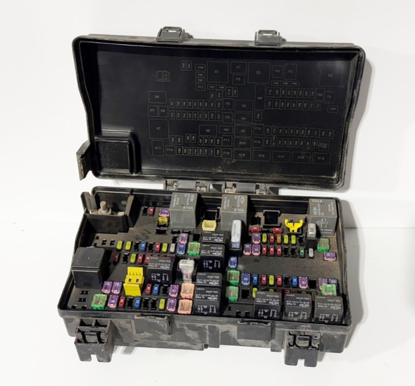 2013-2014 Ram TIPM Fuse Box 68089578