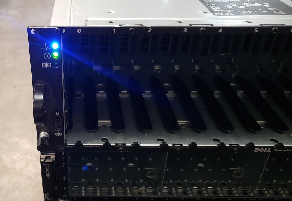 Dell PowerVault MD3000 - 3.5in 15 Drive Bay SAS Storage Array No HDDs