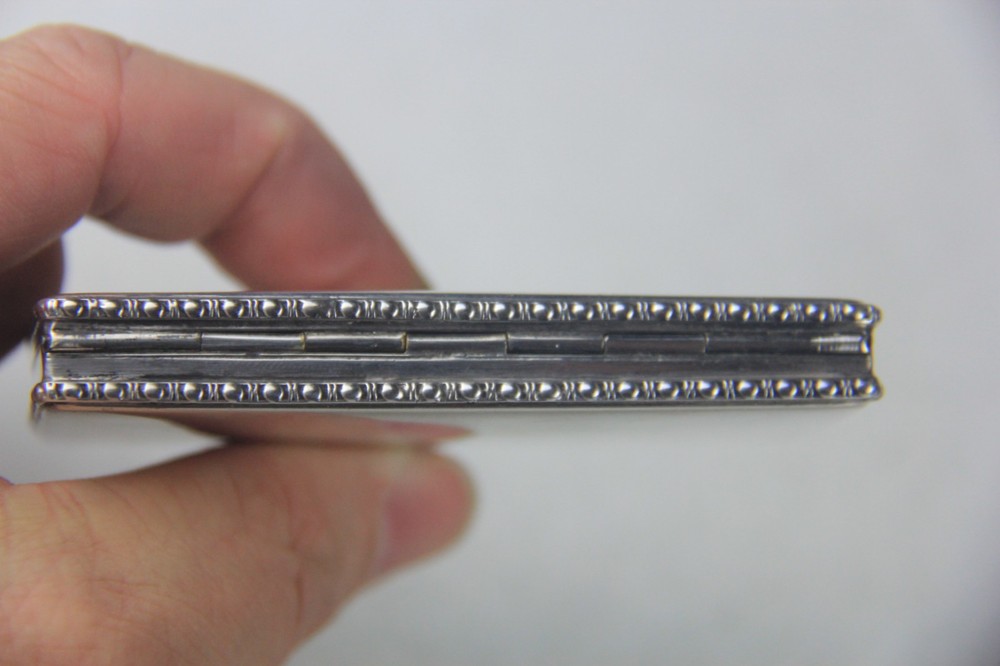 Vintage 800 Silver Compact Box