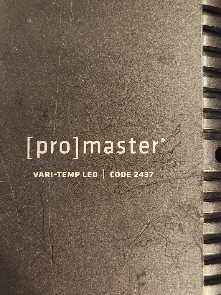[Pro]Master Vari-Temp LED Light Panel for Camera / Camcorder model 2437