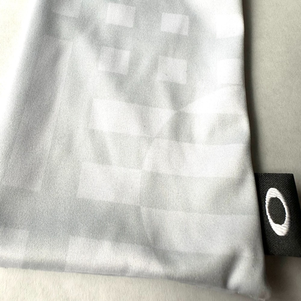 Oakley Limited Edition Introspect Collection White Microfiber Bag Authentic