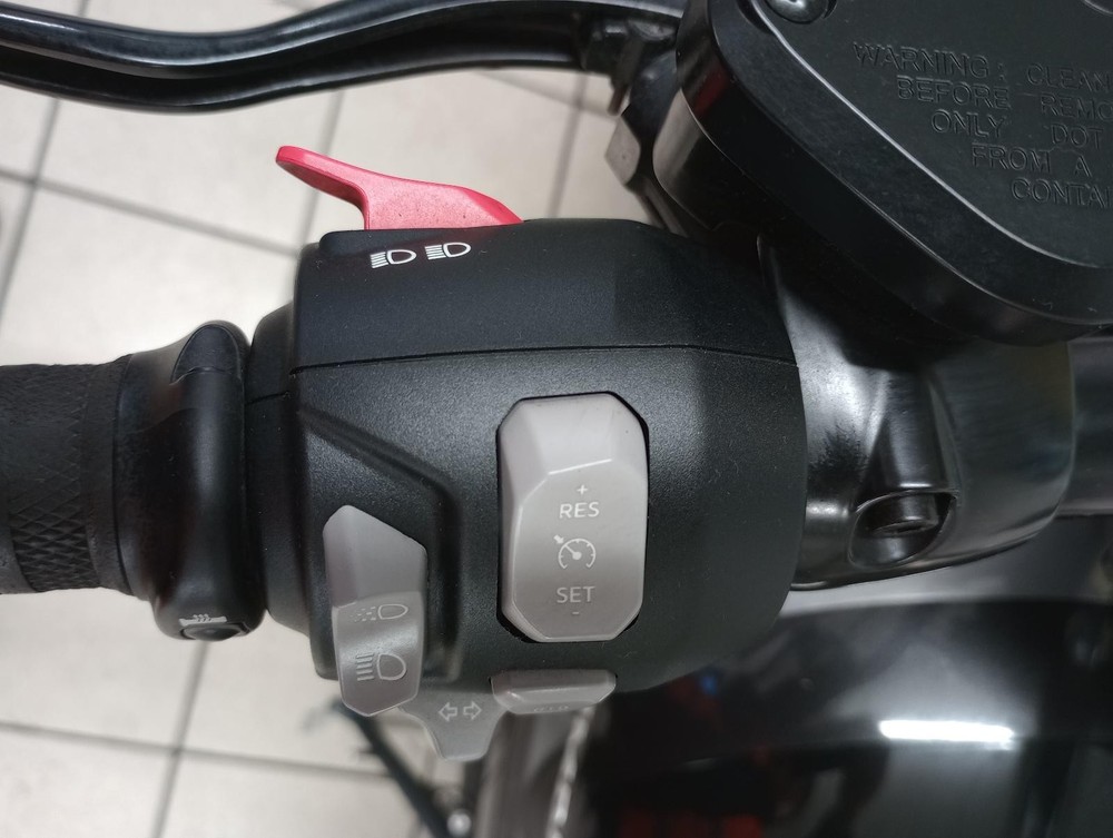 2021 TRIUMPH ROCKET 3 ROCKET 3 GT TRIPLE BLACK LEFT SWITCH GEAR